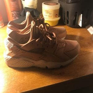 Huaraches offer up